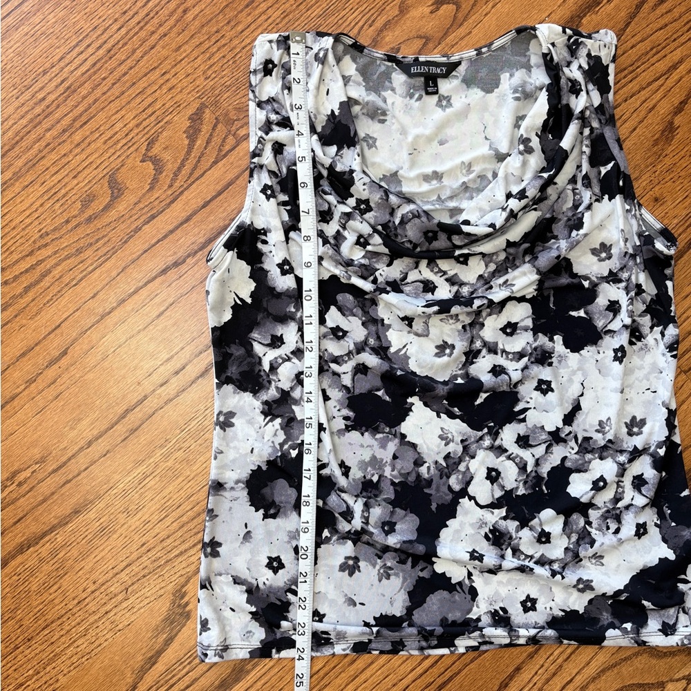 Ellen Tracy Monochrome Sleeveless Floral Cowl Neck Top - Picture 7 of 8